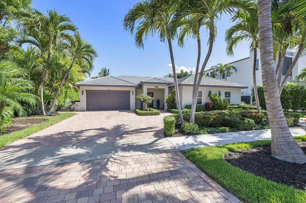 725 NE 36th Street Boca Raton FL 33431