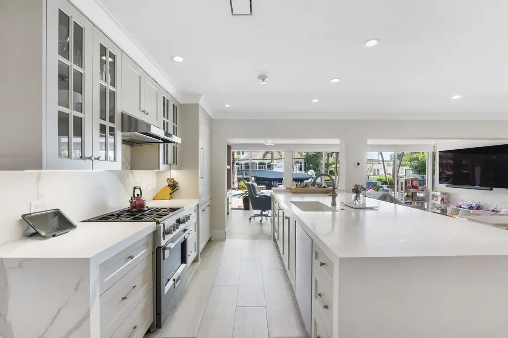 725 NE 36th Street Boca Raton FL 33431