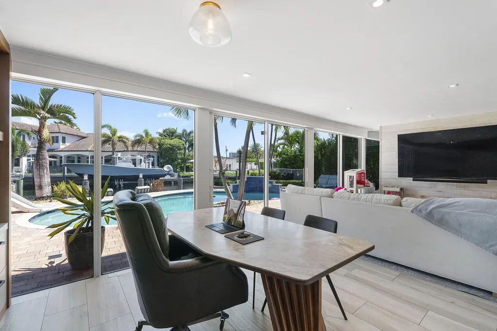 725 NE 36th Street Boca Raton FL 33431