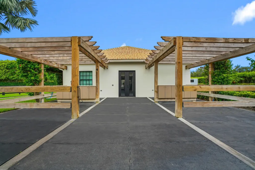 15590 Sea Mist Lane Wellington FL 33414