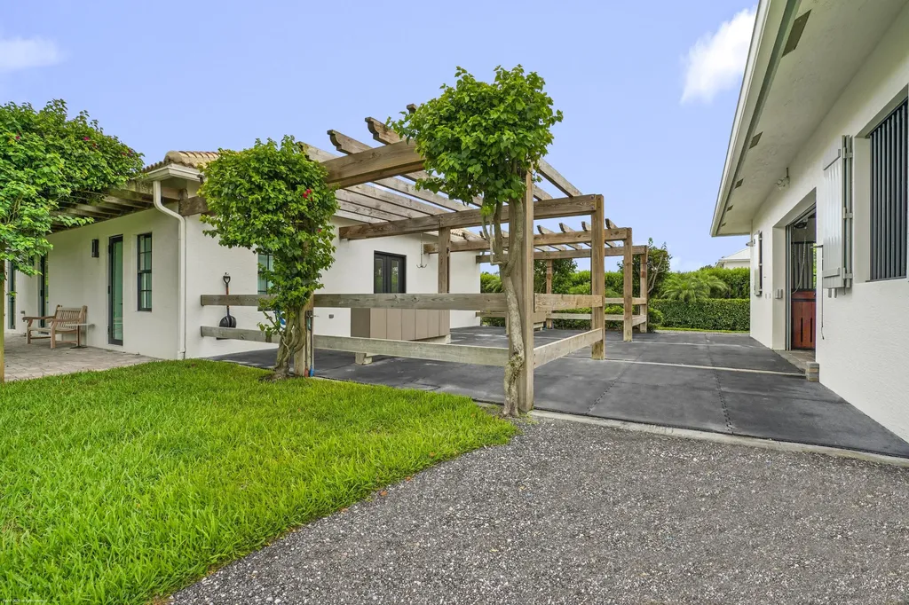 15590 Sea Mist Lane Wellington FL 33414