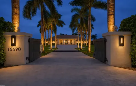 15590 Sea Mist Lane Wellington FL 33414