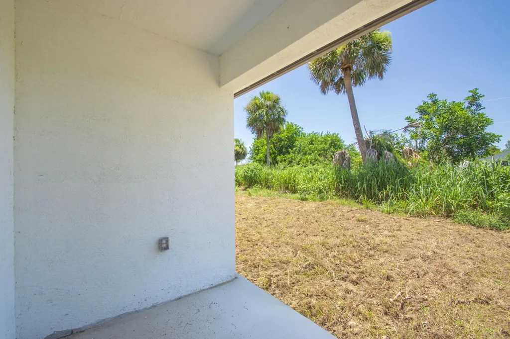 920 7th Place Vero Beach FL 32962