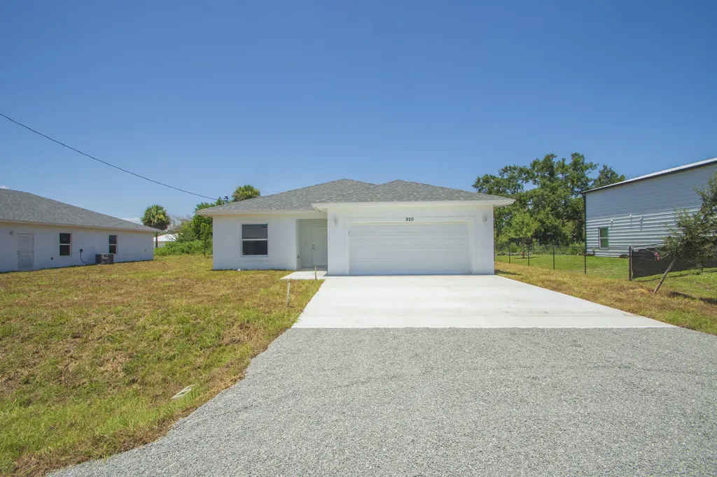 920 7th Place Vero Beach FL 32962
