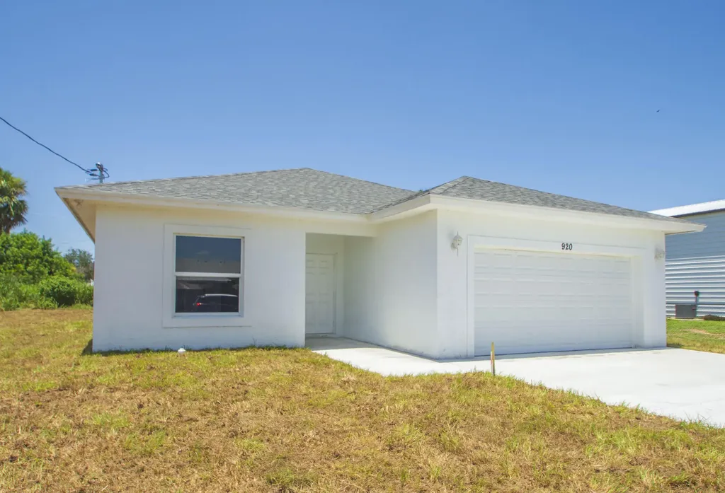920 7th Place Vero Beach FL 32962