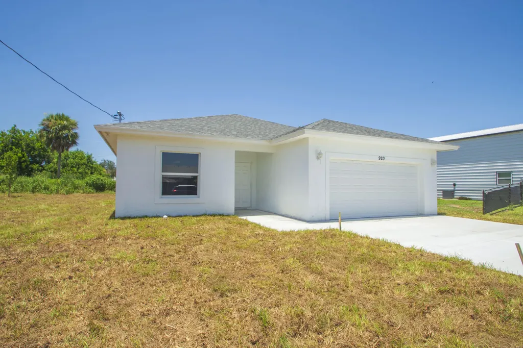 920 7th Place Vero Beach FL 32962