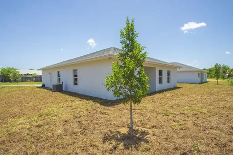 920 7th Place Vero Beach FL 32962
