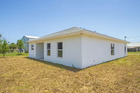 920 7th Place Vero Beach FL 32962