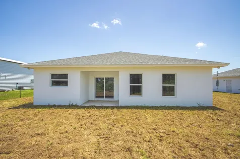 920 7th Place Vero Beach FL 32962
