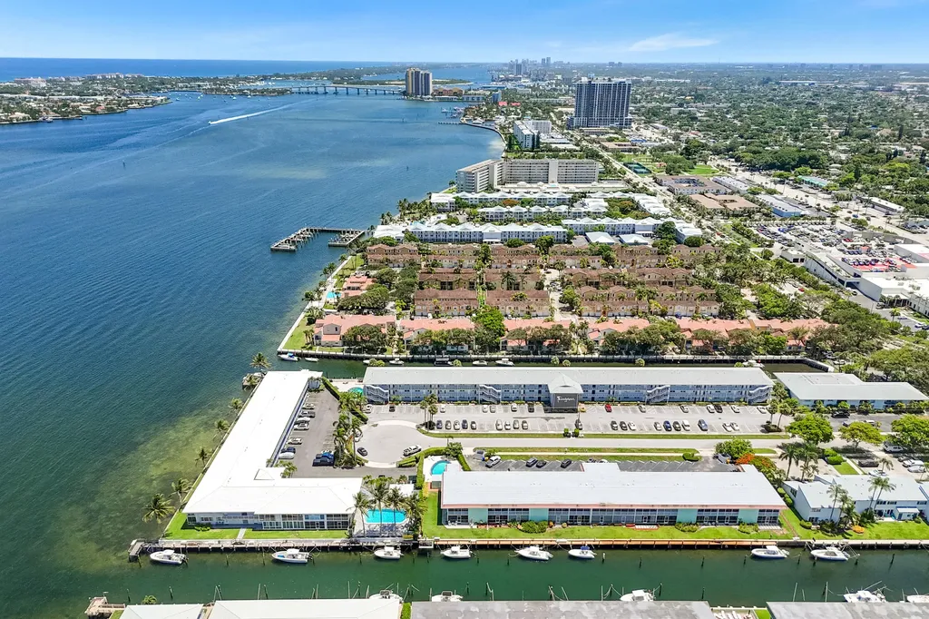 117 Lehane Terrace North Palm Beach FL 33408