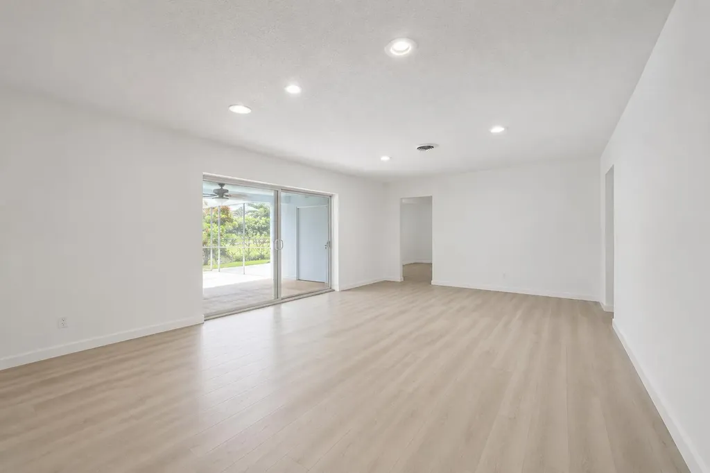 1301 SW 8th Street Boca Raton FL 33486