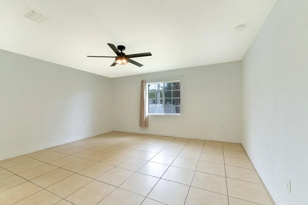289 SW 3rd Court Deerfield Beach FL 33441