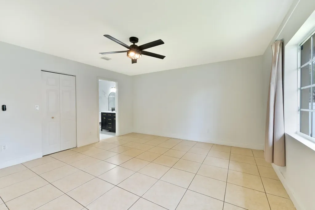 289 SW 3rd Court Deerfield Beach FL 33441