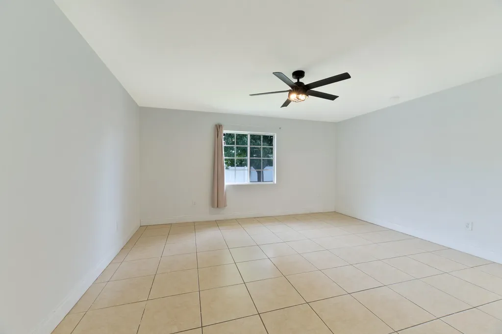 289 SW 3rd Court Deerfield Beach FL 33441