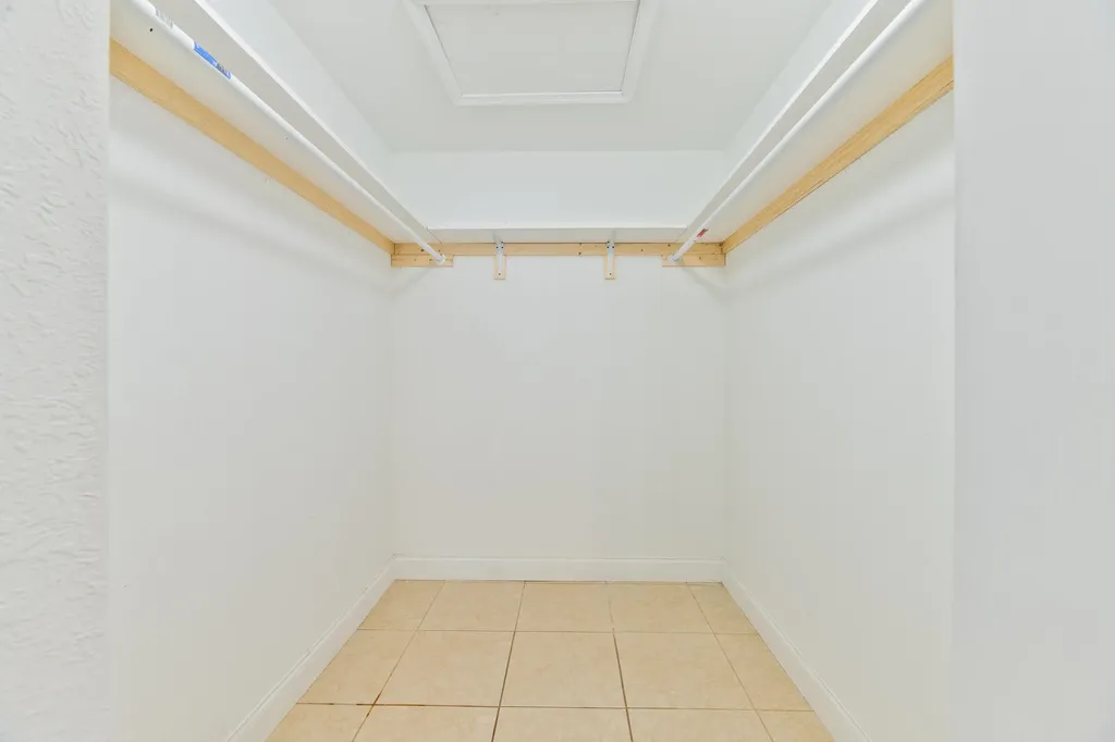 289 SW 3rd Court Deerfield Beach FL 33441