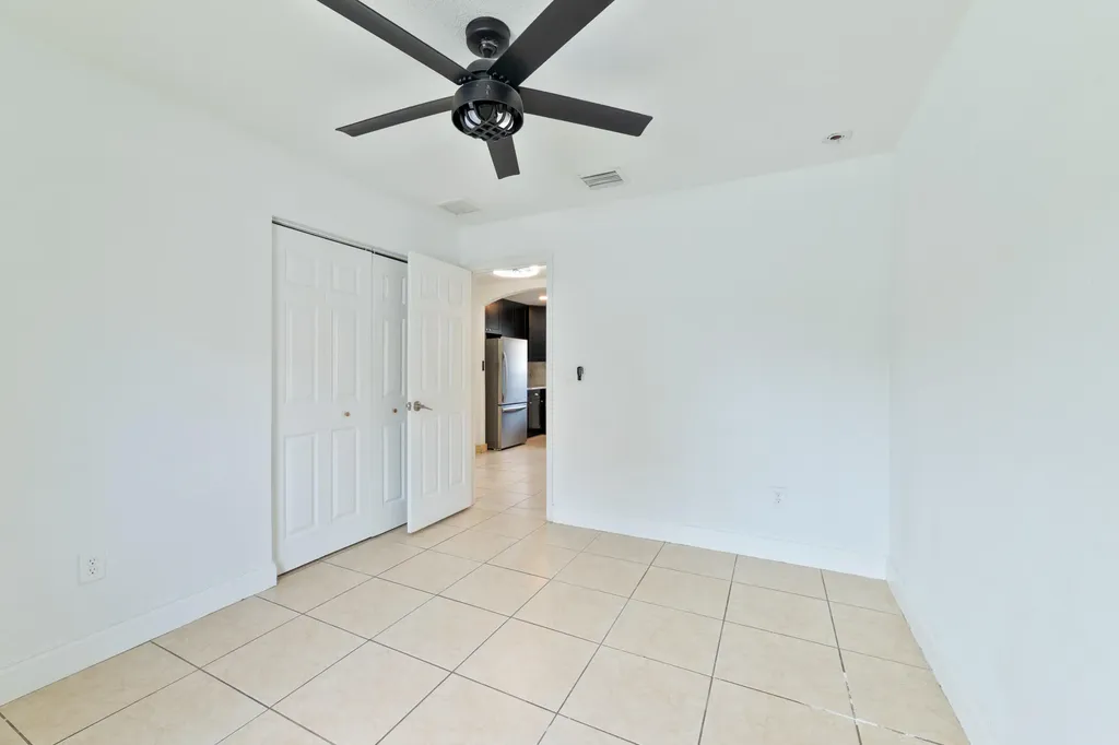 289 SW 3rd Court Deerfield Beach FL 33441
