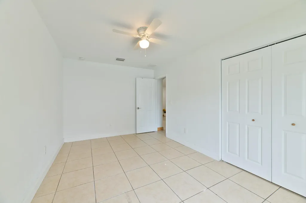 289 SW 3rd Court Deerfield Beach FL 33441