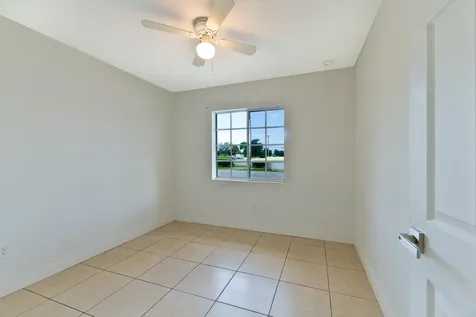 289 SW 3rd Court Deerfield Beach FL 33441