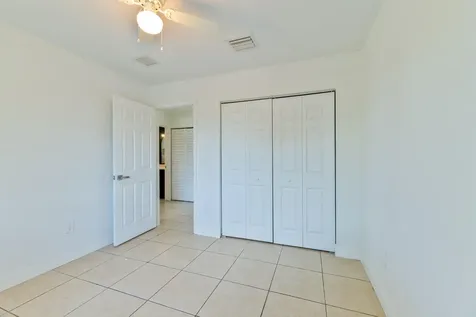 289 SW 3rd Court Deerfield Beach FL 33441