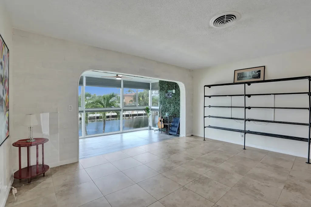 2400 NE 36th Street Lighthouse Point FL 33064