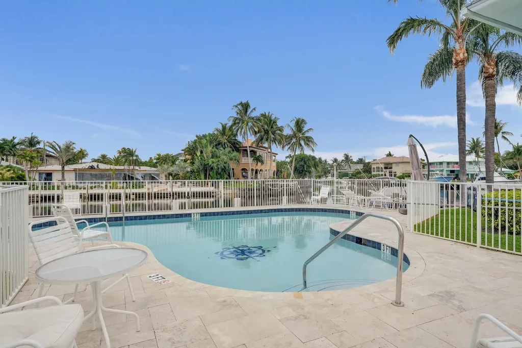 2400 NE 36th Street Lighthouse Point FL 33064