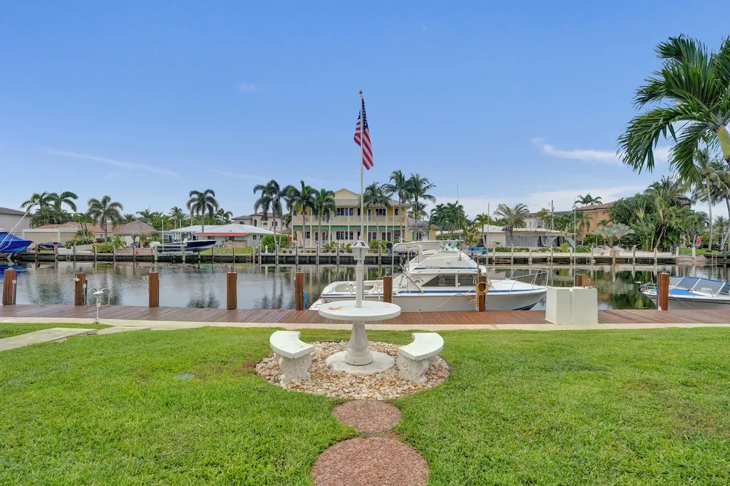 2400 NE 36th Street Lighthouse Point FL 33064