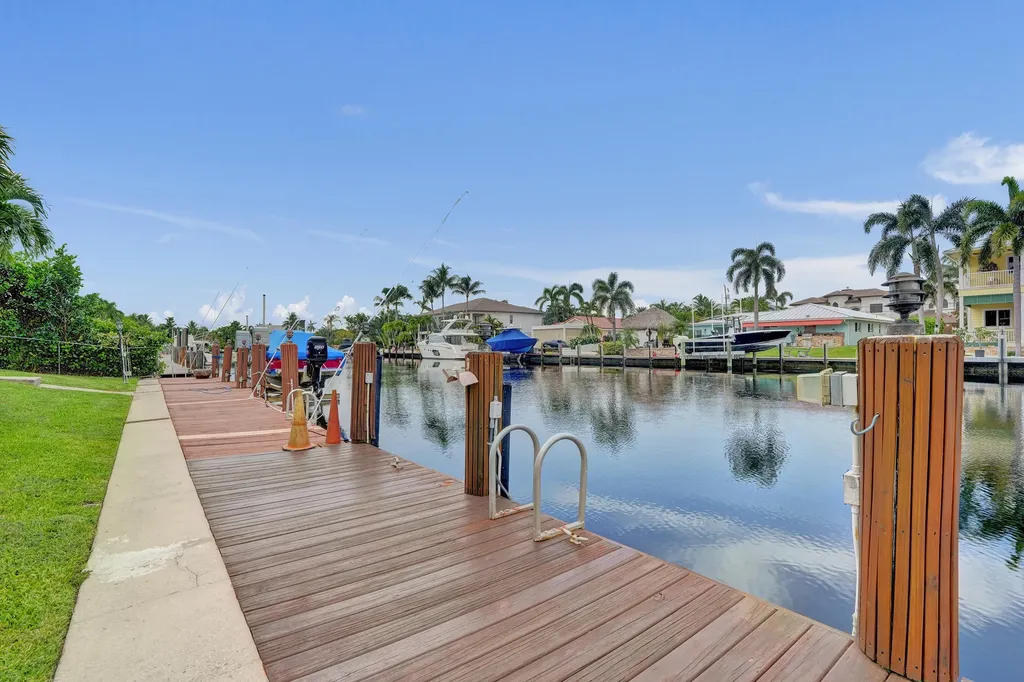 2400 NE 36th Street Lighthouse Point FL 33064