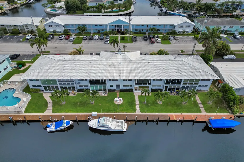2400 NE 36th Street Lighthouse Point FL 33064
