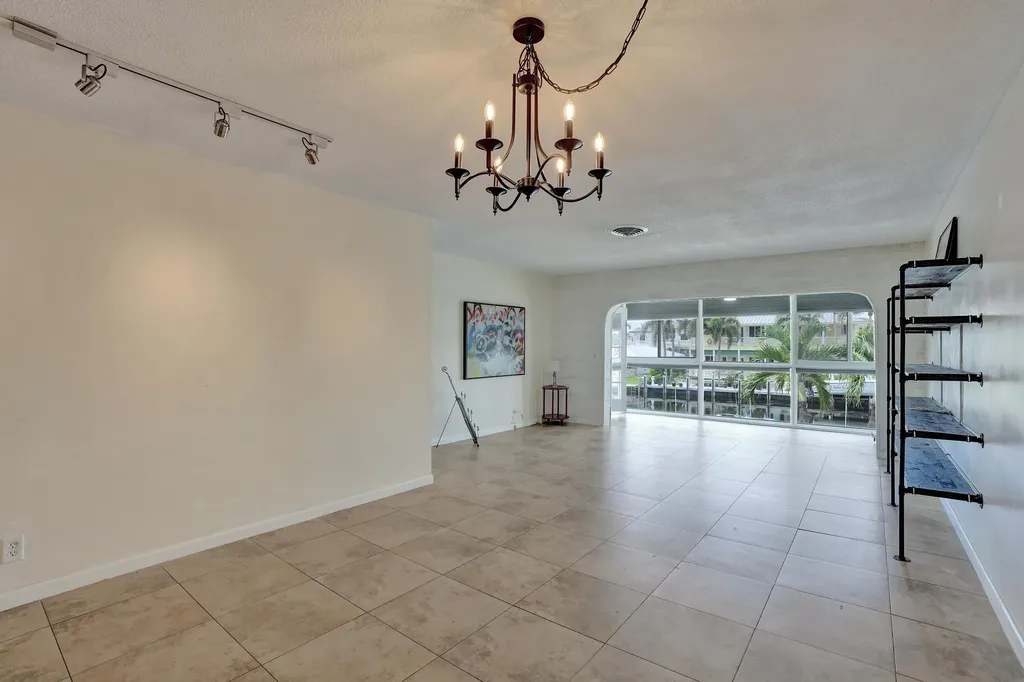 2400 NE 36th Street Lighthouse Point FL 33064