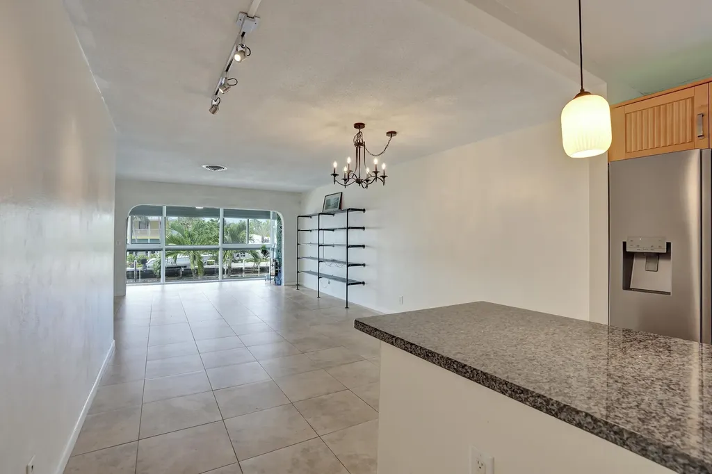 2400 NE 36th Street Lighthouse Point FL 33064