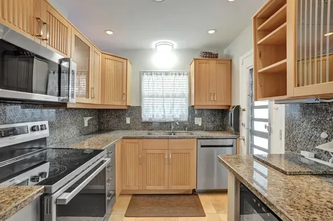 2400 NE 36th Street Lighthouse Point FL 33064