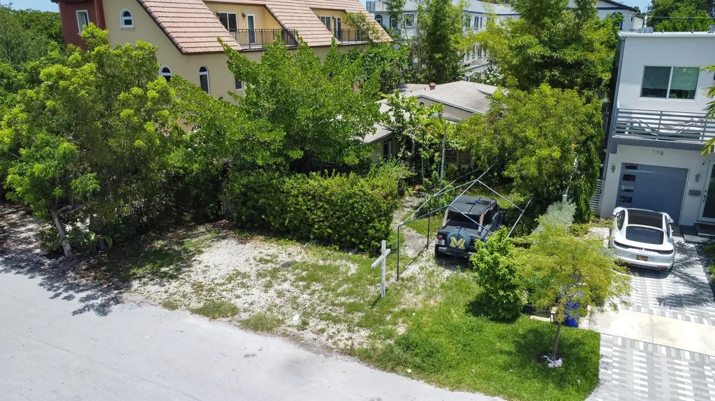 640 NE 8th Avenue Fort Lauderdale FL 33304
