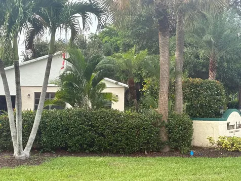 5021 Mirror Lakes Boulevard Boynton Beach FL 33472