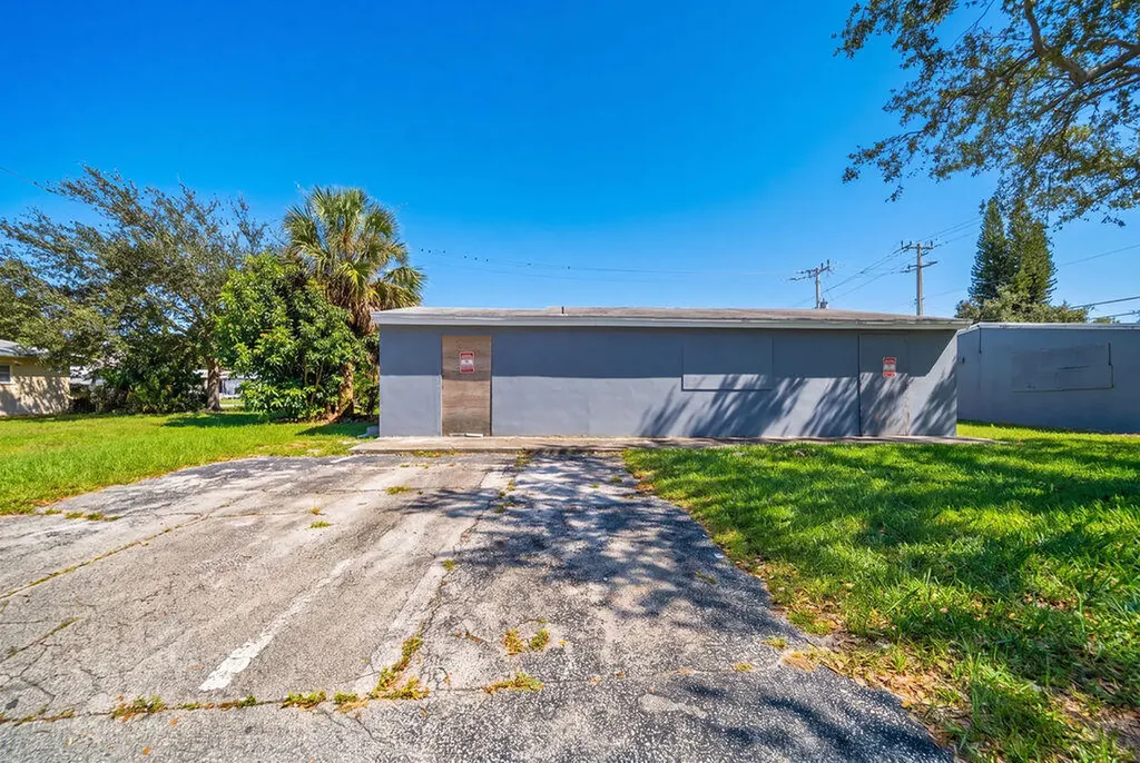 1900 N 66th Avenue Hollywood FL 33024