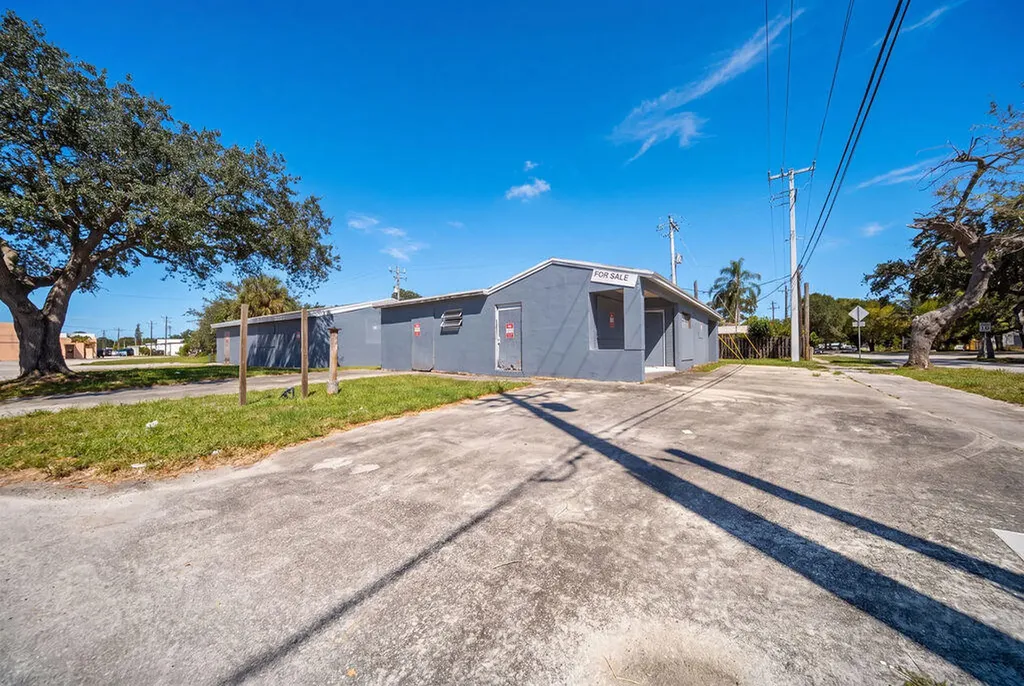 1900 N 66th Avenue Hollywood FL 33024