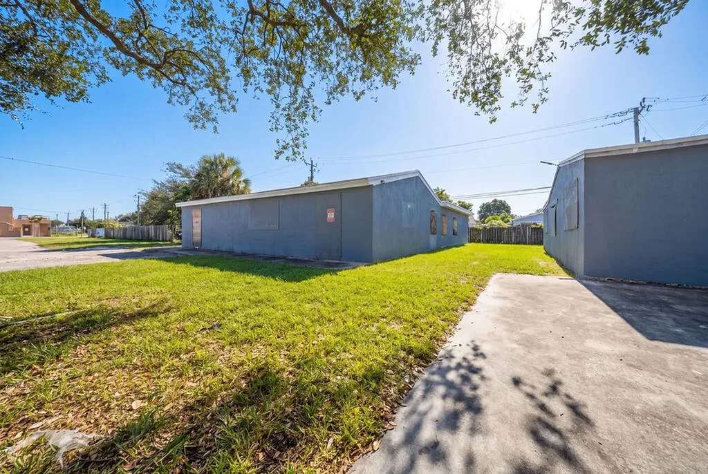 1900 N 66th Avenue Hollywood FL 33024