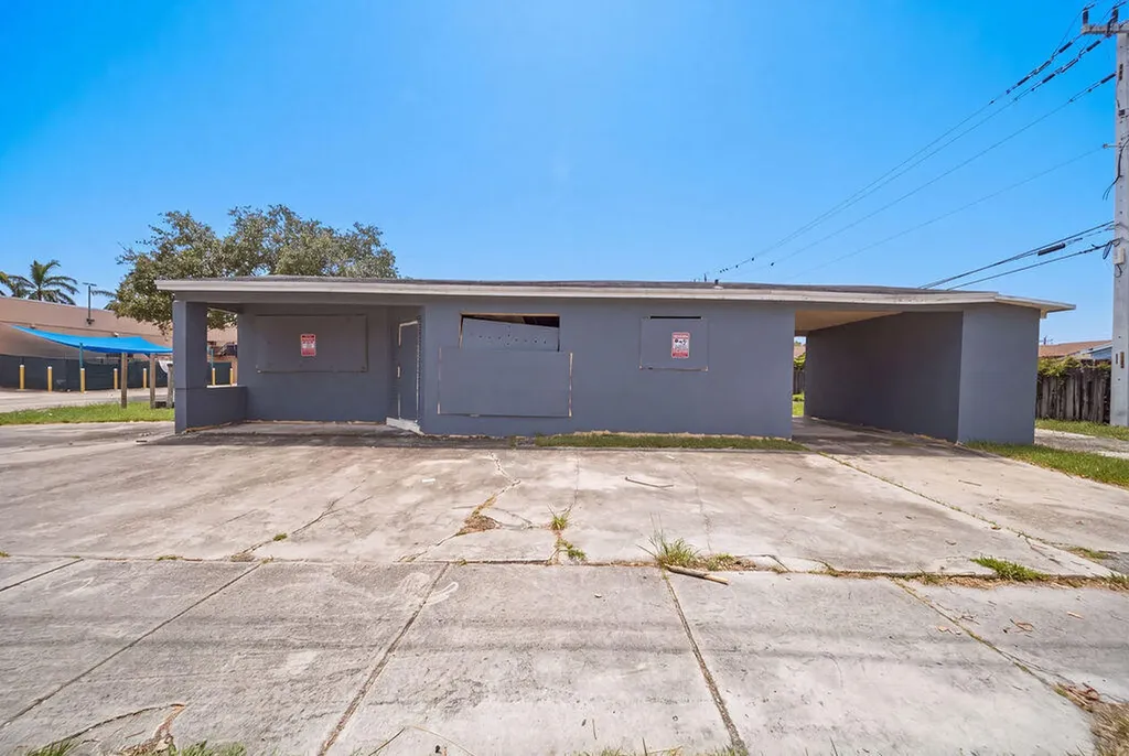 1900 N 66th Avenue Hollywood FL 33024