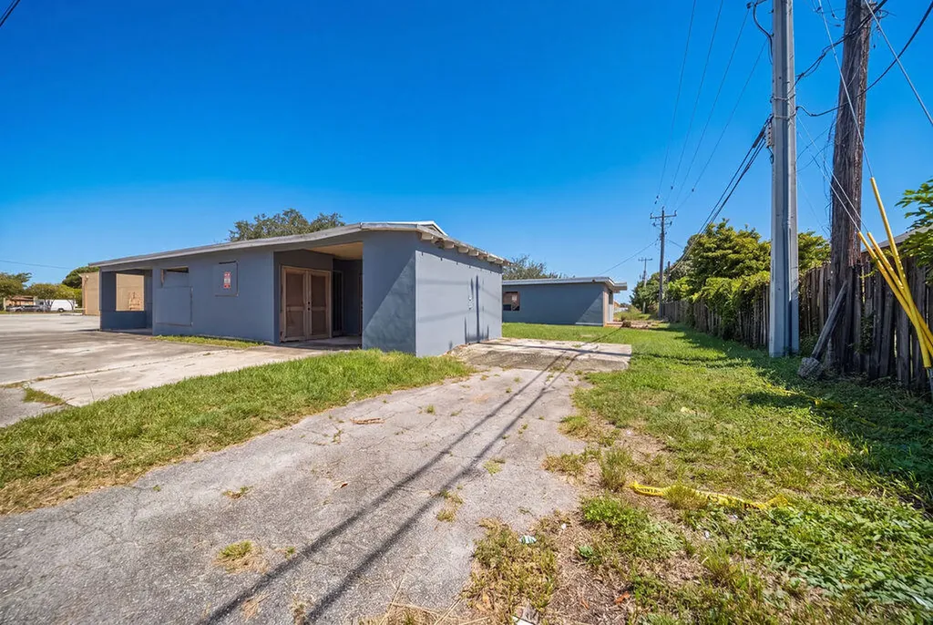 1900 N 66th Avenue Hollywood FL 33024