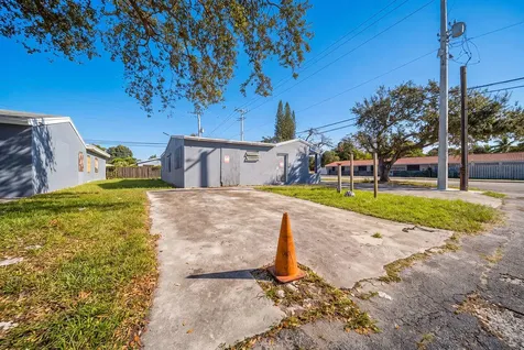 1900 N 66th Avenue Hollywood FL 33024