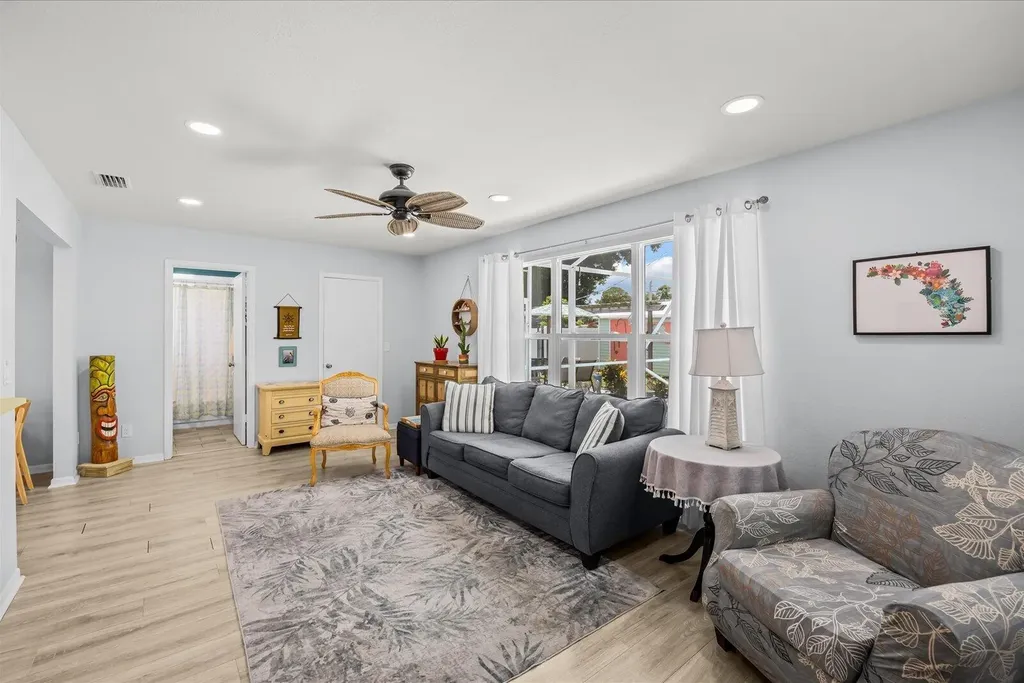215 19th Avenue Vero Beach FL 32962