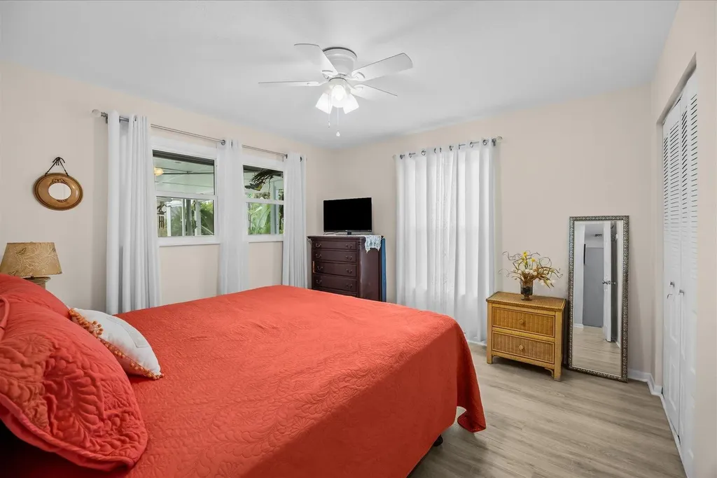215 19th Avenue Vero Beach FL 32962