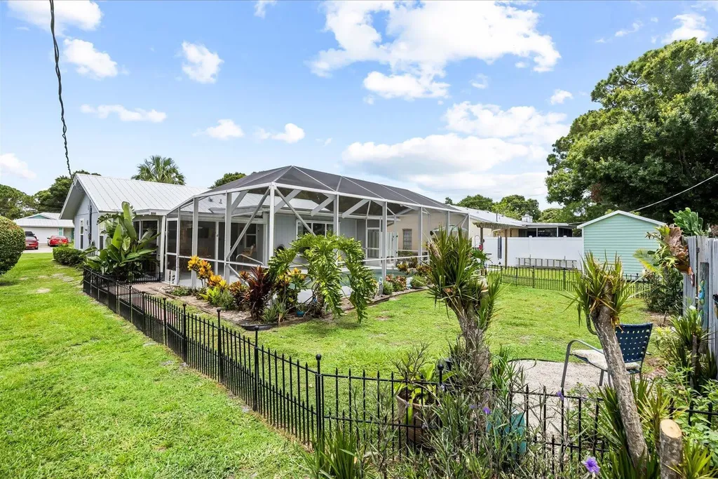 215 19th Avenue Vero Beach FL 32962