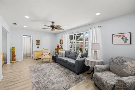 215 19th Avenue Vero Beach FL 32962
