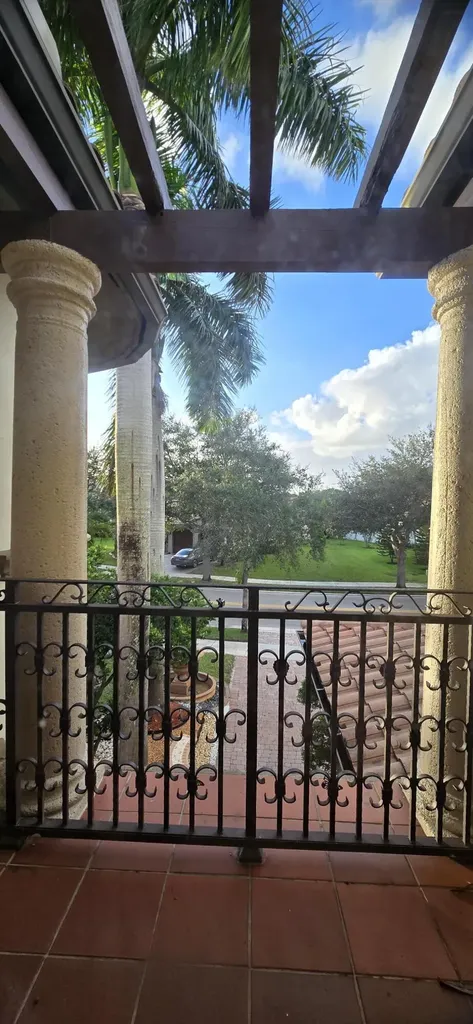 8216 NW 105th Lane Parkland FL 33076