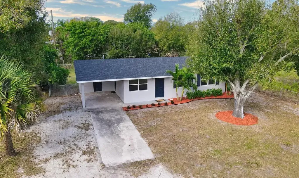 4535 38th Court Vero Beach FL 32967