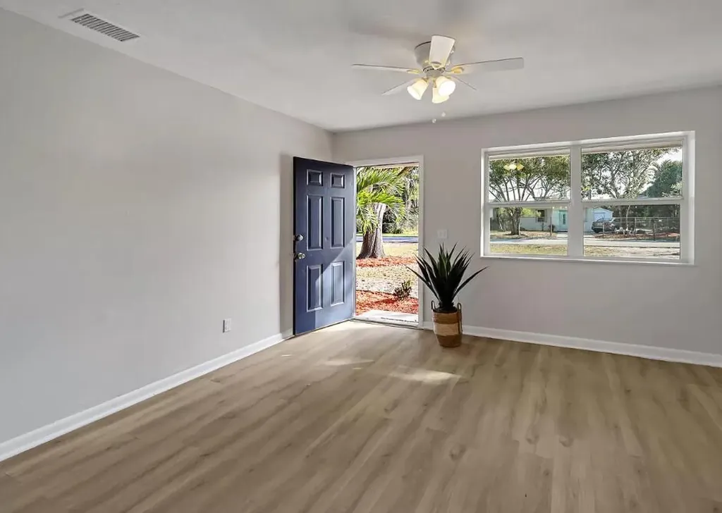 4535 38th Court Vero Beach FL 32967