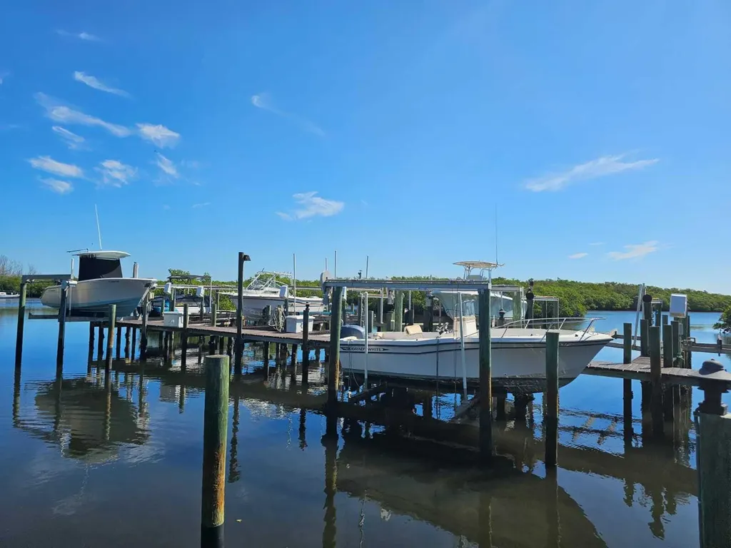 8289 SE Pilots Cove Terrace Hobe Sound FL 33455