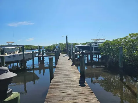 8289 SE Pilots Cove Terrace Hobe Sound FL 33455