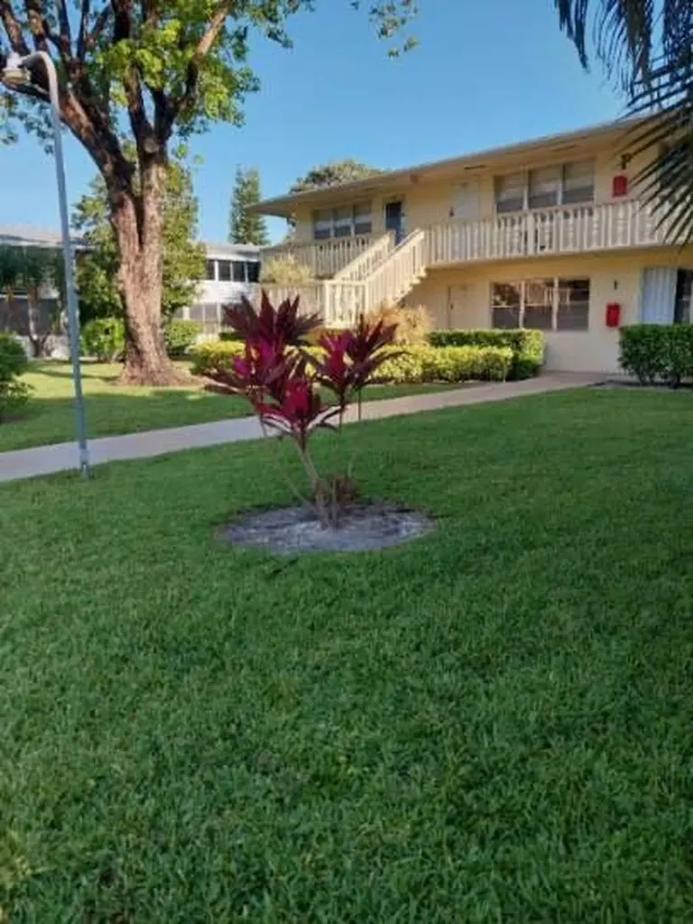 361 Windsor P West Palm Beach FL 33417
