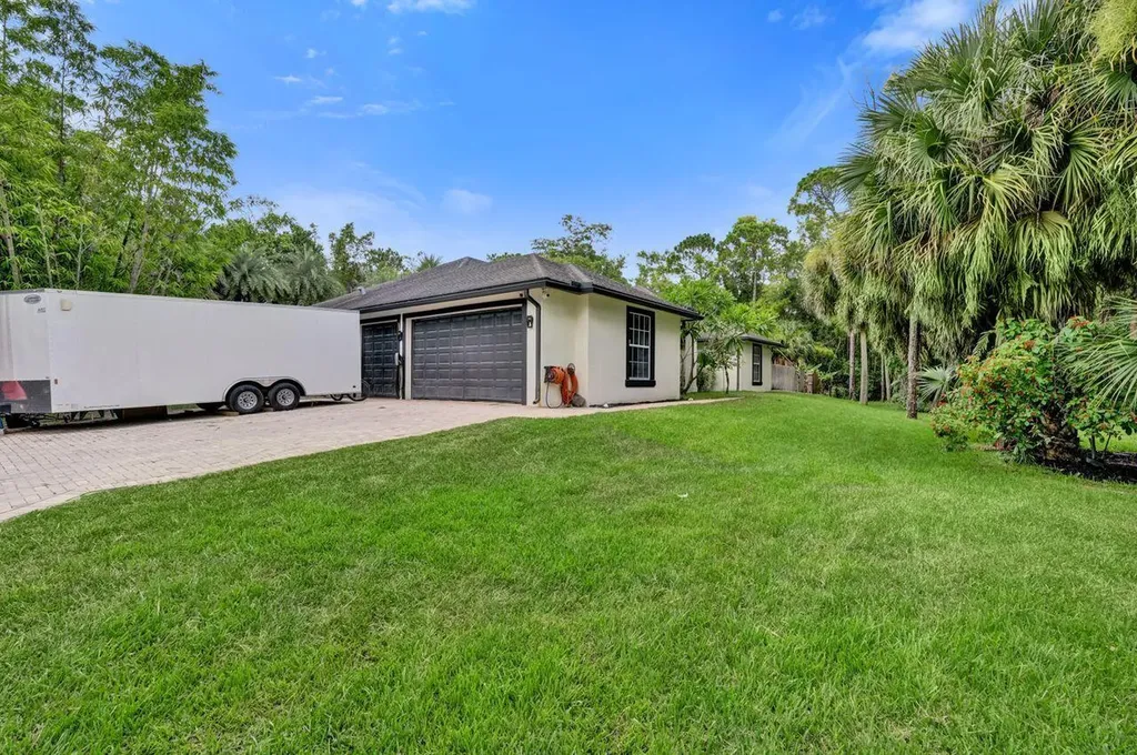 4209 180th Avenue N Loxahatchee FL 33470